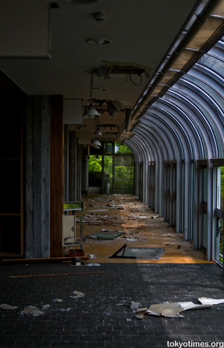 Illustration for article titled How Modern Japanese Ruins Inspired a Computer Game